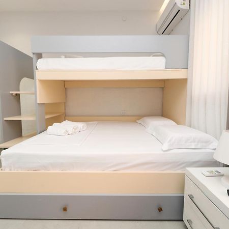 Vila Feliz - Premium Rooms With Free Private Parking Vlorë Exterior foto