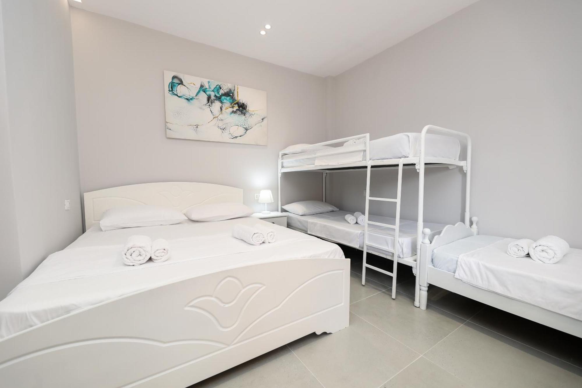Vila Feliz - Premium Rooms With Free Private Parking Vlorë Exterior foto