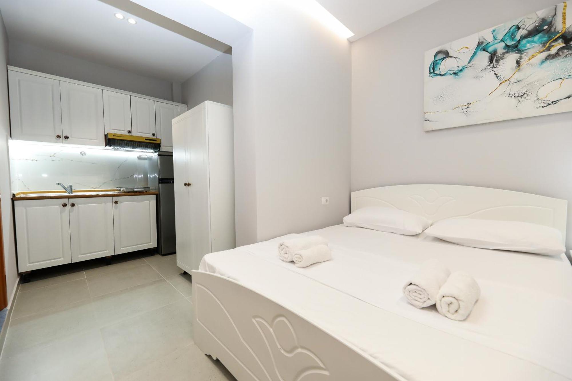 Vila Feliz - Premium Rooms With Free Private Parking Vlorë Exterior foto