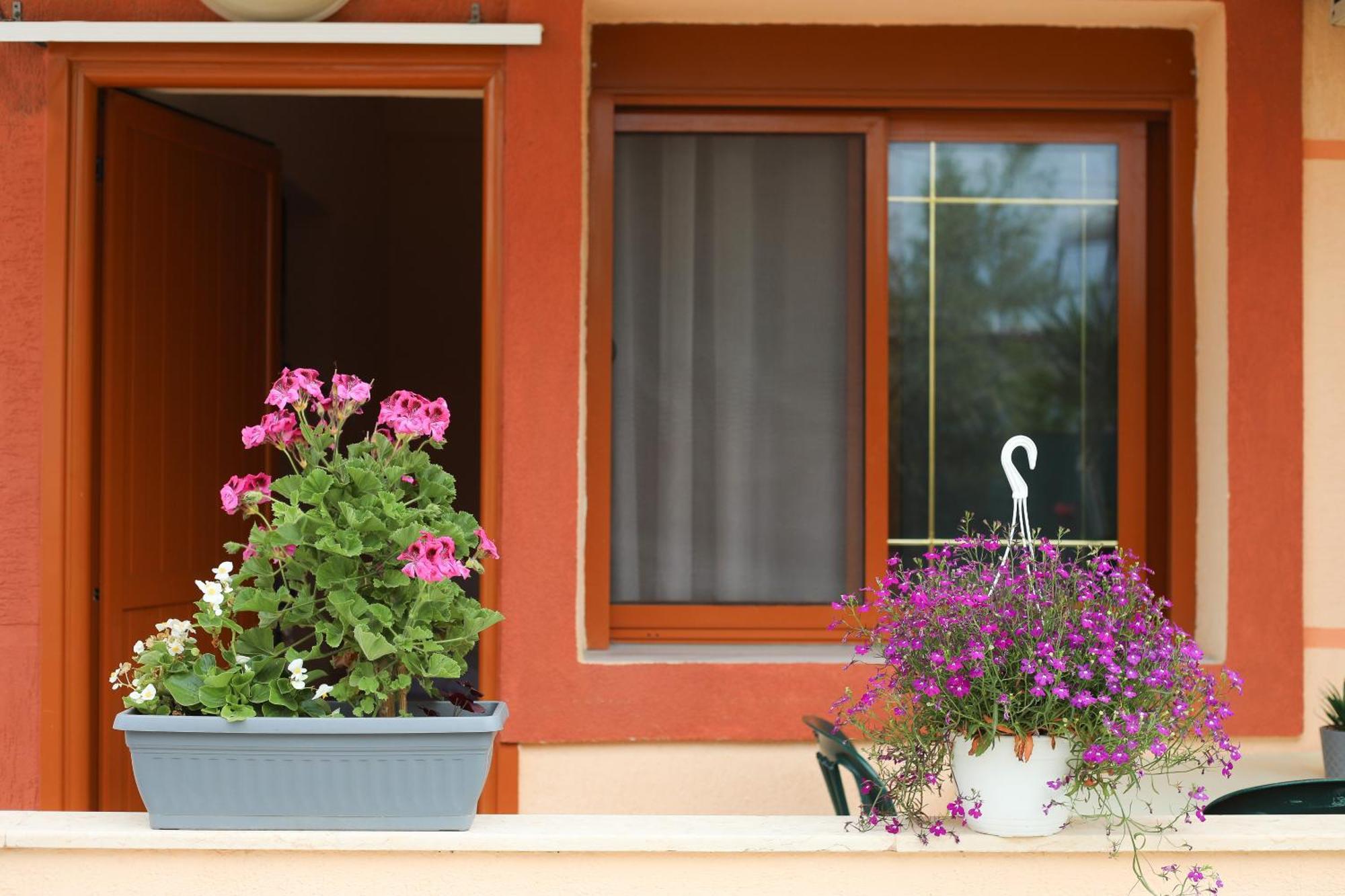 Vila Feliz - Premium Rooms With Free Private Parking Vlorë Exterior foto