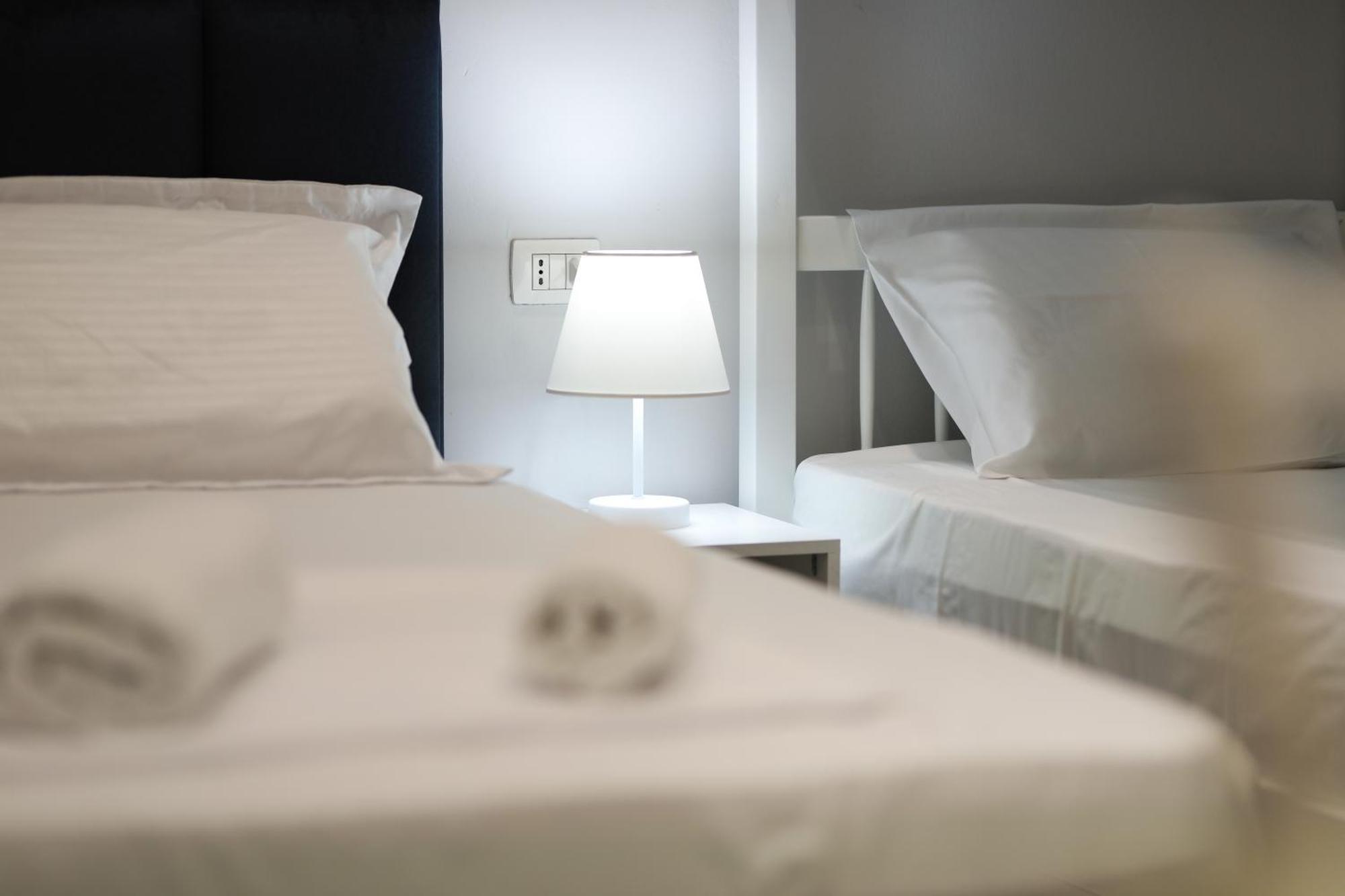 Vila Feliz - Premium Rooms With Free Private Parking Vlorë Exterior foto
